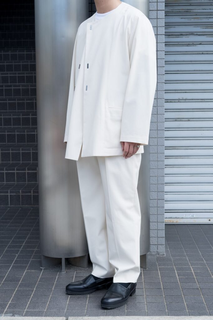 irenisa 2nd delivery
NO COLLAR BLOUSON
ONE TUCK TAPERED PANTS