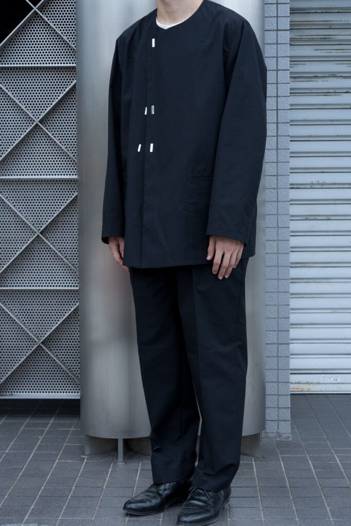 irenisa 2nd delivery
NO COLLAR BLOUSON
ONE TUCK TAPERED PANTS
