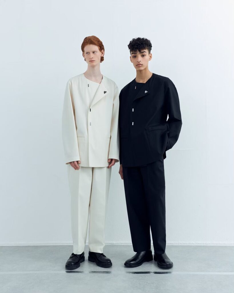 irenisa 2nd delivery
NO COLLAR BLOUSON
ONE TUCK TAPERED PANTS